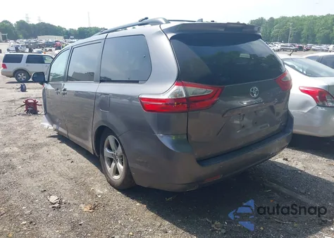 2018 Toyota Sienna Le 8 Passenger из США, поврежденный, VIN 5TDKZ3DC2JS906556